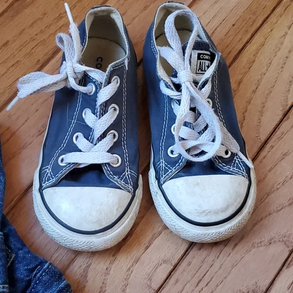《 Boys Bundle 》 2T Boys Clothing and Shoes